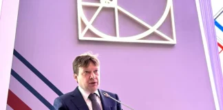 Антон Глушков выступил на XV Всероссийском съезде НОПРИЗ