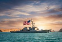 Иранские корабли — уничтожать, остальные — задерживать: США начали блокаду Ормузского пролива