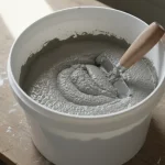 Обновление фасада дачного дома: как совместить утепление, выравнивание стен и эстетику в одном решении