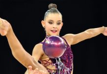 «Могла немного растеряться»: российской гимнастке Ильтеряковой вынесли предупреждение за инцидент с флагом Украины