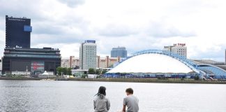 Новая ледовая арена появится в крупном парке Минска