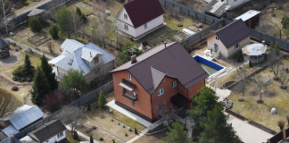 В Госдуме объяснили, нужно ли согласовывать с соседями ремонт на даче