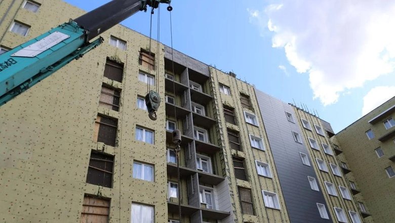 В Иркутске продолжается строительство жилого комплекса для переселенцев из аварийного жилья