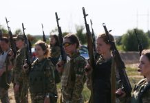 «Вы слышите, грохочут каблучки?»: спасёт ли режим Зеленского возможный призыв в армию Украины женщин