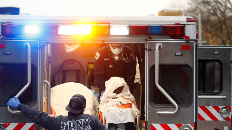 В США за сутки выявлено более 74 тысяч случаев коронавируса