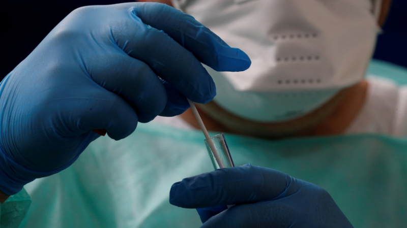 За сутки в России выявлено 8711 случаев коронавируса